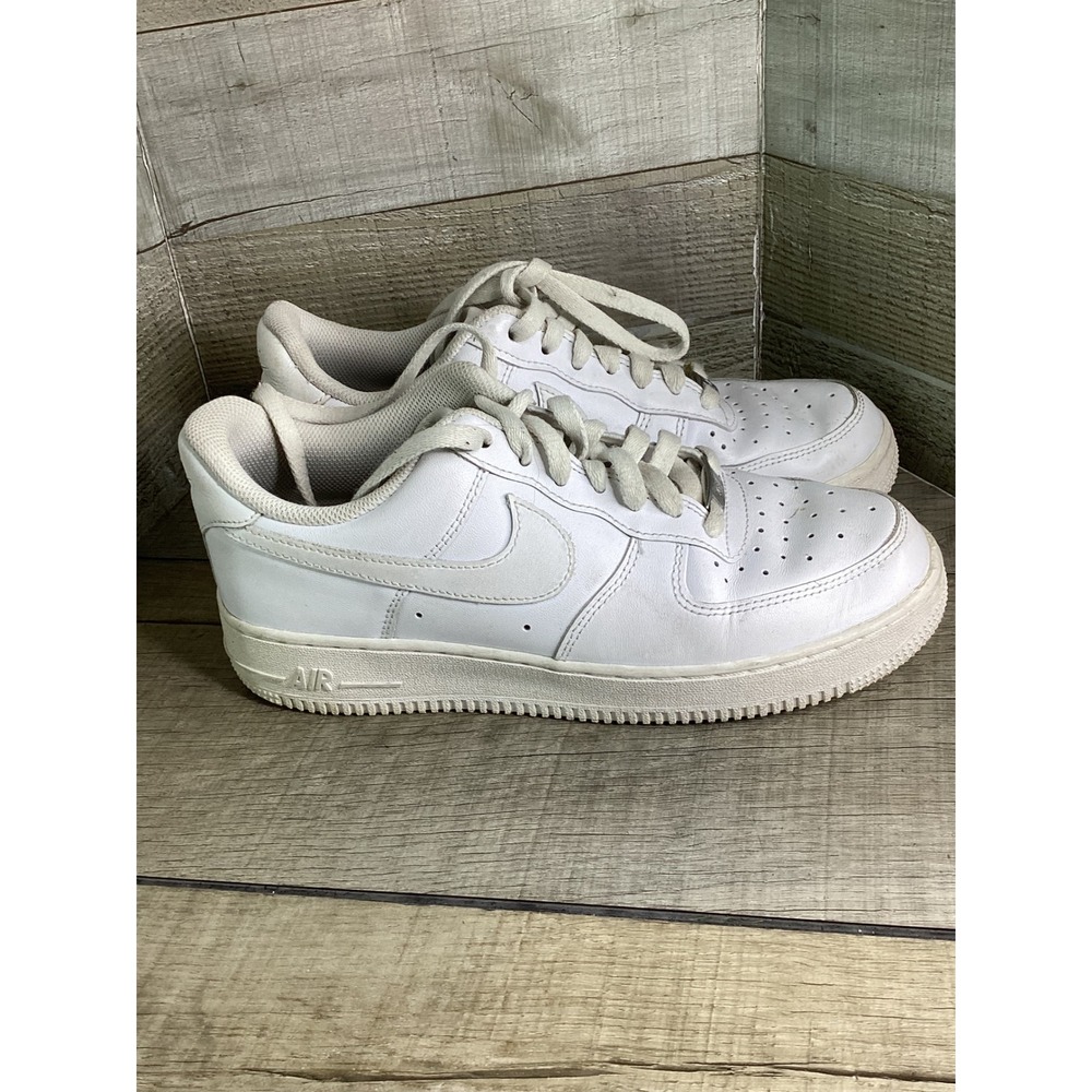Nike Air Force 1 07 Low Triple White Womens Sneakers DD8959-100 Size 8.5